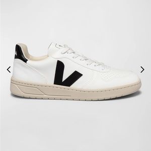V-10 Bicolor Leather Low-Top Sneakers